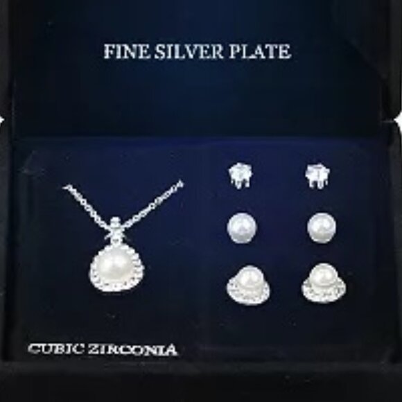 PRIMAVERA 4pc White Pearl/Clear CZ Silver Plated Necklace & Stud Earrings Set - Picture 2 of 3